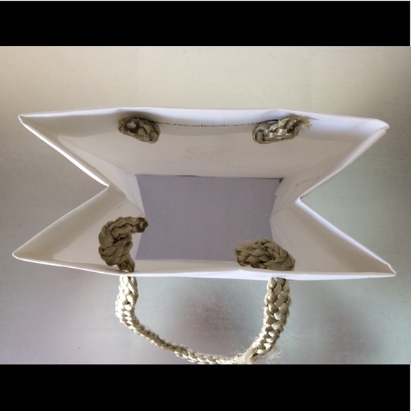 Gift with Purchase - Picture 5 of 6